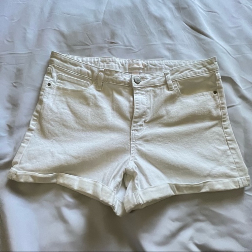 Lauren Conrad Ivory Stretch, Cuffed Jean Shorts.  Sz 16 Super Comfy EUC